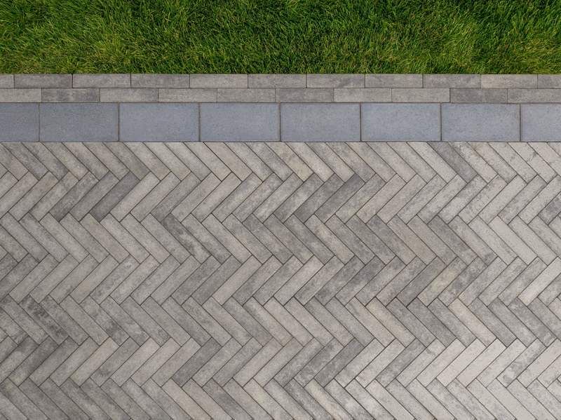 Cours avant aménagée — Nexa Paysagement